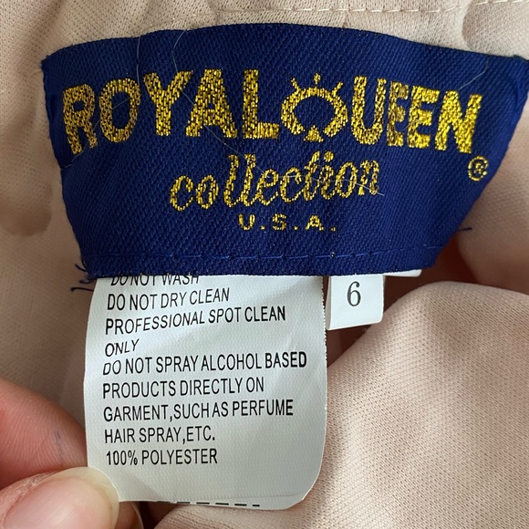 ROYAL QUEEN Lace Formal Gown - Picture 9 of 11